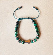 Cargar imagen en el visor de la galería, Cruz de Compostela Verde