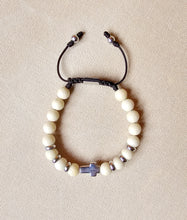 Cargar imagen en el visor de la galería, Cruz de Compostela Crema